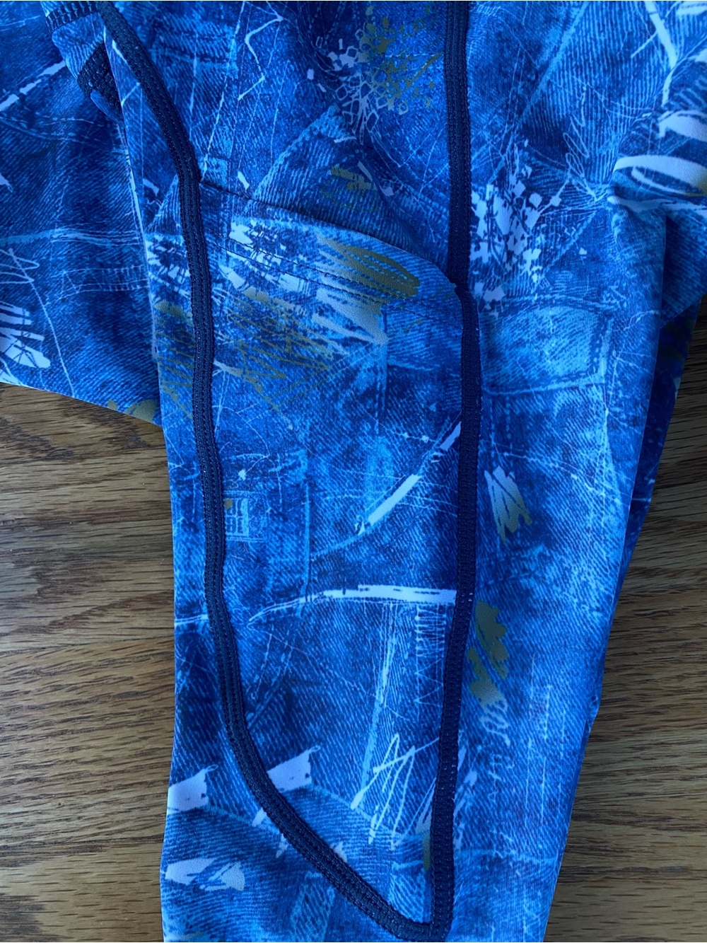 Zyia Denim Artist Pocket Light n
Tight Hi-rise 7/8 24" leggings - Picture 6 of 7